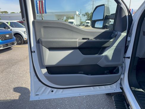 New 2026 Ford F550 4x4 Crew Cab image 10