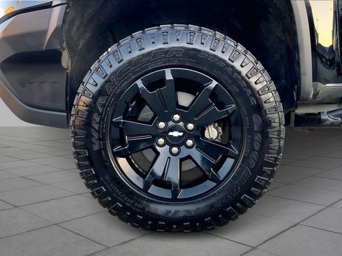 Used 2018 Chevrolet Colorado ZR2 w/ ZR2 Midnight Special Edition image 11