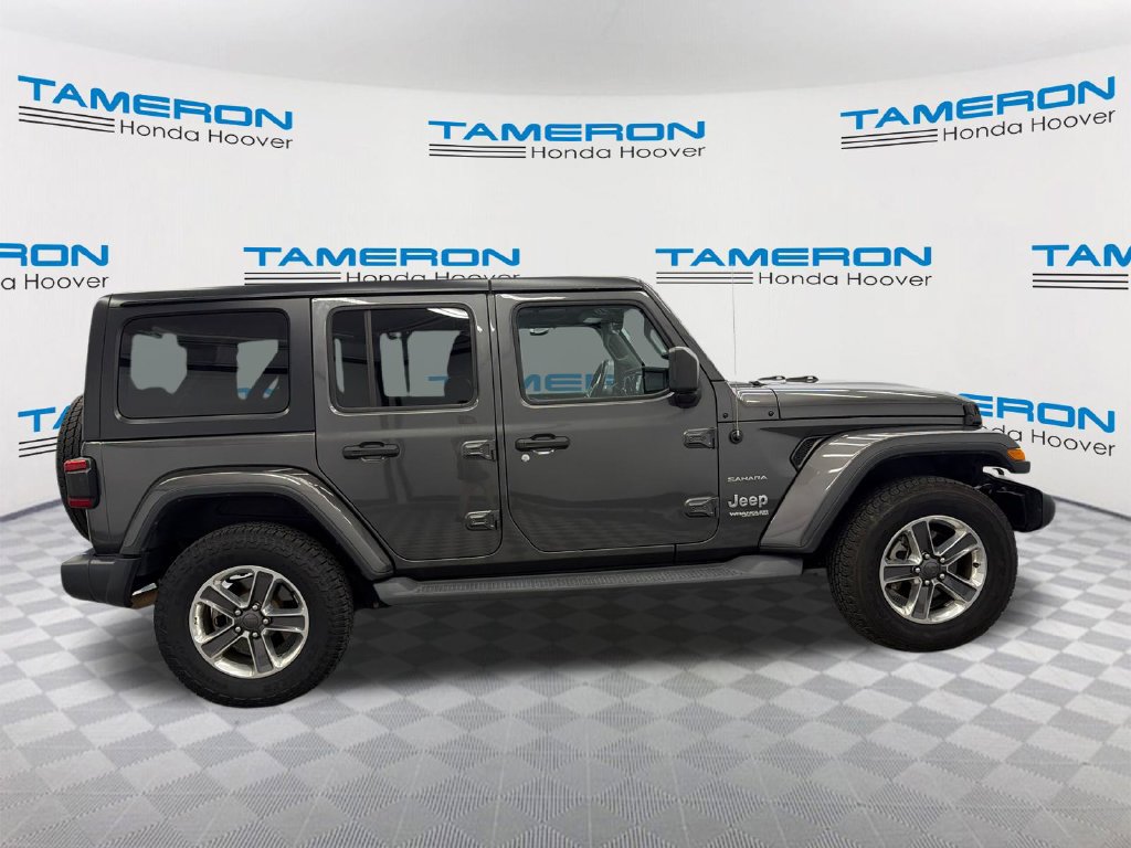 Used 2018 Jeep Wrangler Unlimited Sahara AWD/4WD image 6