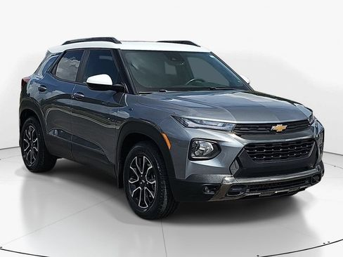 Used 2021 Chevrolet TrailBlazer ACTIV w/ Sun and Liftgate Package AWD/4WD image 3