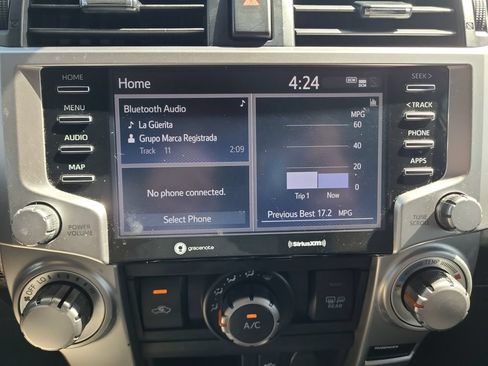 Used 2020 Toyota 4Runner SR5 AWD/4WD image 21