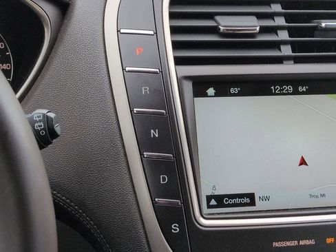 Used 2016 Lincoln MKX Select w/ Select Plus Package FWD image 31