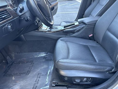 Used 2006 BMW 325i Sedan RWD image 24