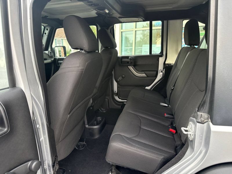 Used 2016 Jeep Wrangler Unlimited Sport w/ Connectivity Group AWD/4WD image 14