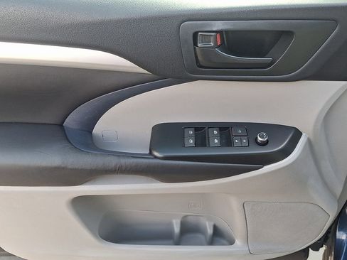 Used 2016 Toyota Highlander Plus image 12