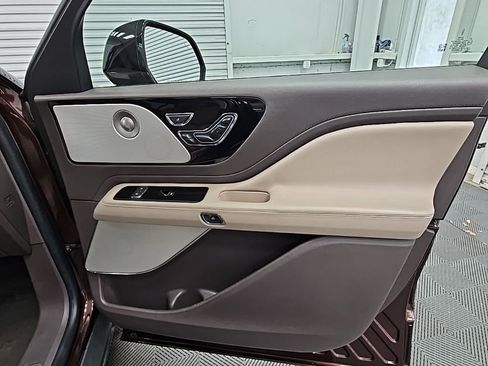 Used 2020 Lincoln Aviator Reserve w/ Equipment Group 202A image 47