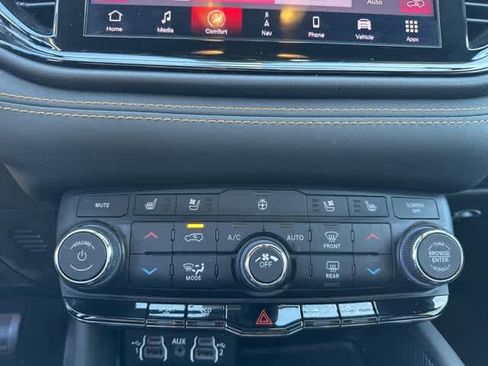 Certified 2022 Dodge Durango R/T w/ Quick Order Package 22F image 8