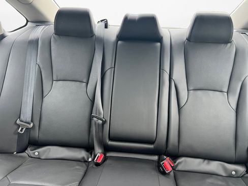Used 2023 Honda Accord EX-L image 12