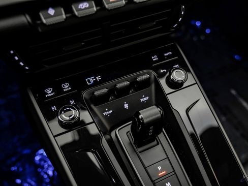 Used 2025 Porsche 911 Carrera image 63