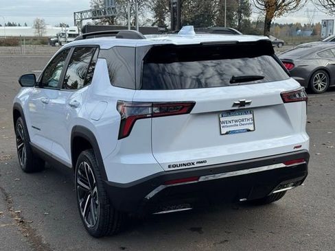 New 2026 Chevrolet Equinox RS w/ Convenience Package III AWD/4WD image 5
