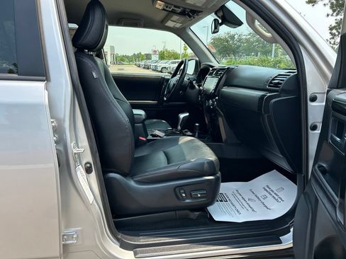 Used 2023 Toyota 4Runner TRD Off-Road Premium AWD/4WD image 10
