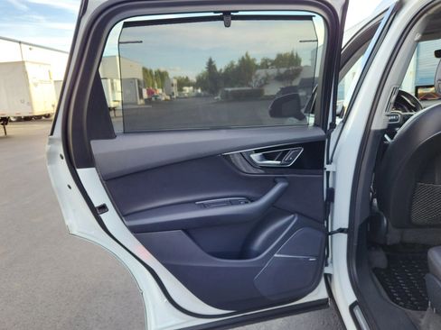 Used 2017 Audi Q7 3.0T Premium Plus image 16