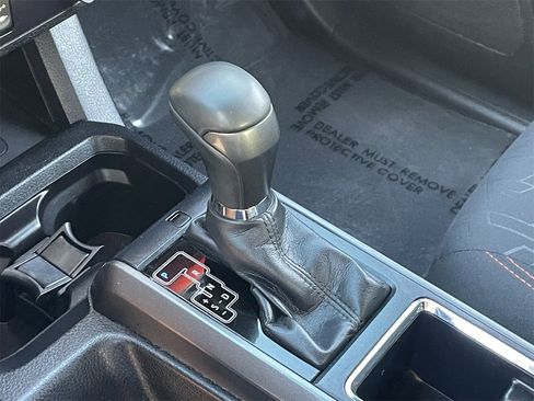 Used 2017 Toyota Tacoma TRD Off-Road image 26