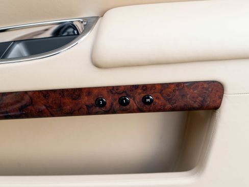 Used 2014 Rolls-Royce Ghost image 30