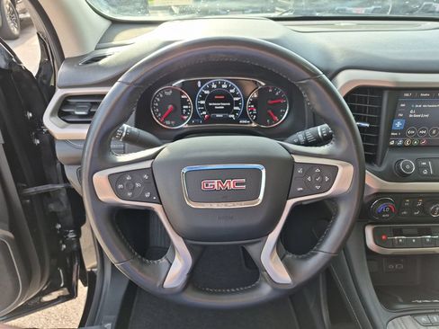Used 2021 GMC Acadia Denali w/ Denali Technology Package FWD image 24