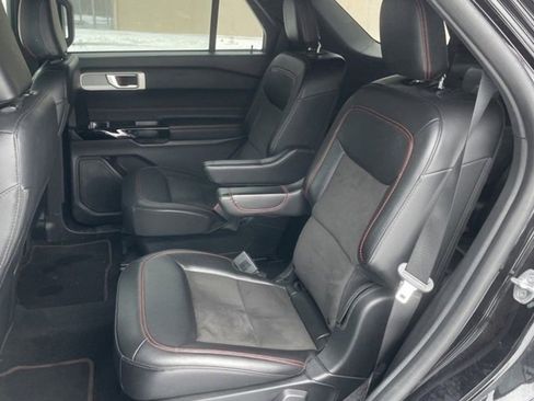 Used 2023 Ford Explorer ST-Line image 10