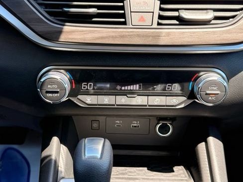 New 2026 Nissan Altima 2.5 SV w/ SV Special Edition Package FWD image 26