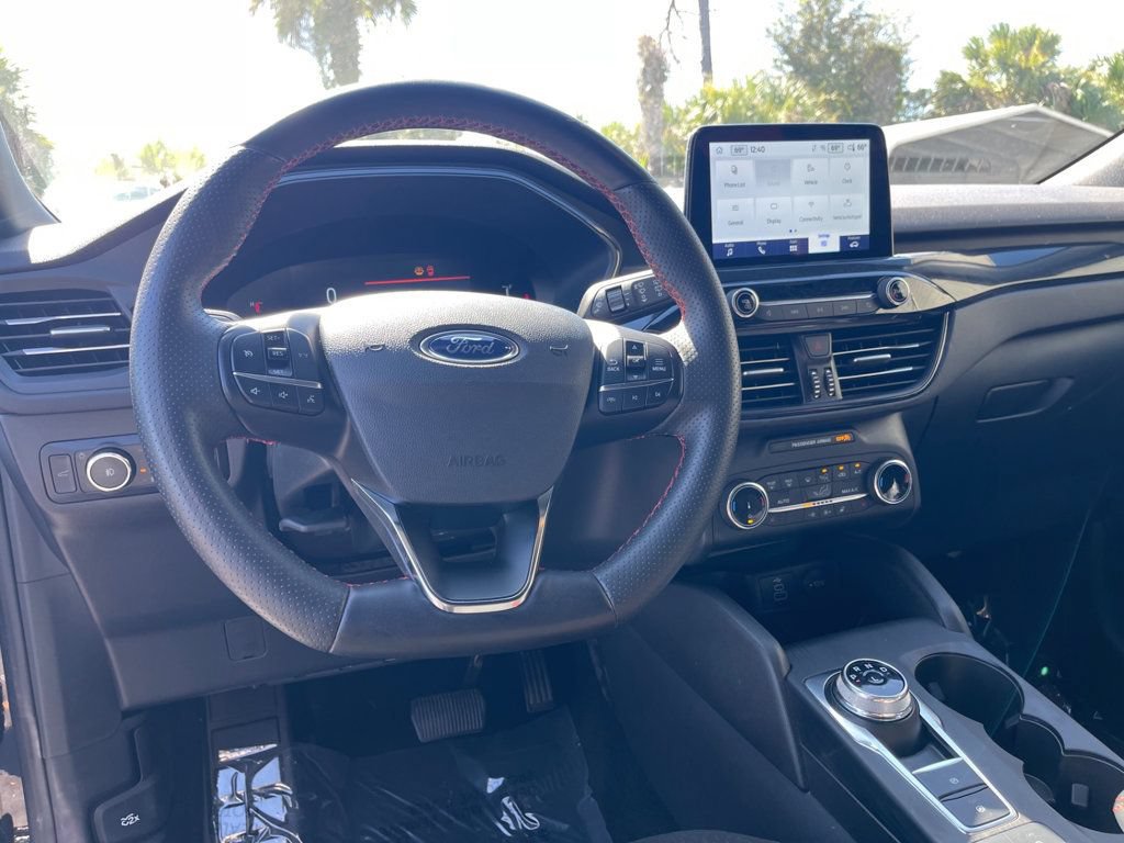 Used 2025 Ford Escape ST-Line Select AWD/4WD image 11