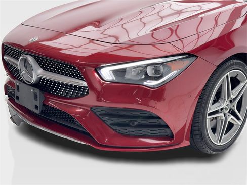 Used 2022 Mercedes-Benz CLA 250 4MATIC image 5
