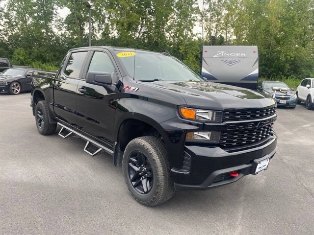 Used 2021 Chevrolet Silverado 1500 Custom Trail Boss w/ Midnight Edition AWD/4WD image 5