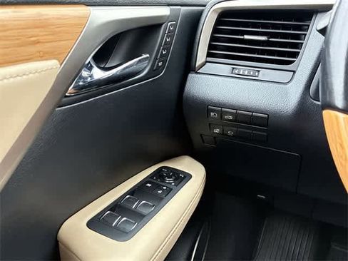 Used 2022 Lexus RX 350L image 40