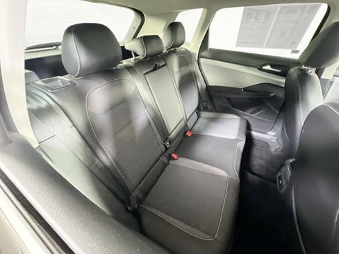 Used 2022 Volkswagen Taos SE image 26