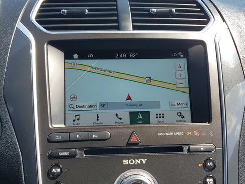 Used 2018 Ford Explorer Limited w/ Equipment Group 301A FWD image 29