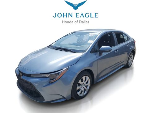 Used 2025 Toyota Corolla LE FWD image 1