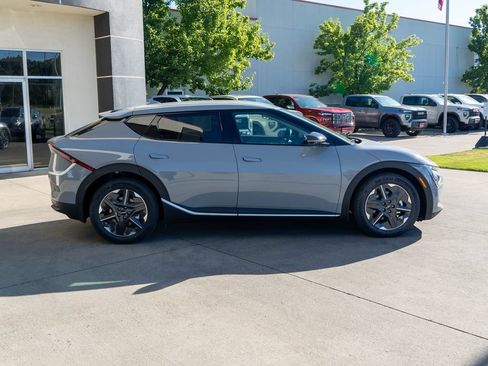New 2026 Kia EV6 Light AWD/4WD image 8