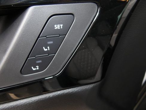 New 2025 Mitsubishi Outlander SEL image 21