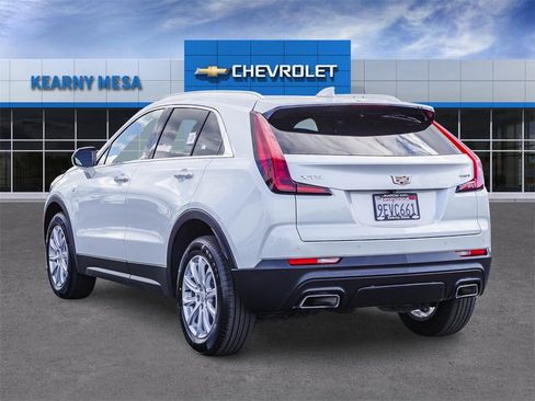 Used 2023 Cadillac XT4 Luxury w/ Cold Weather Package image 4