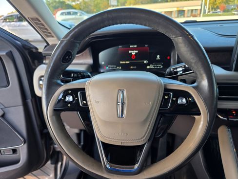 Used 2020 Lincoln Aviator Reserve w/ Elements Package Plus image 12