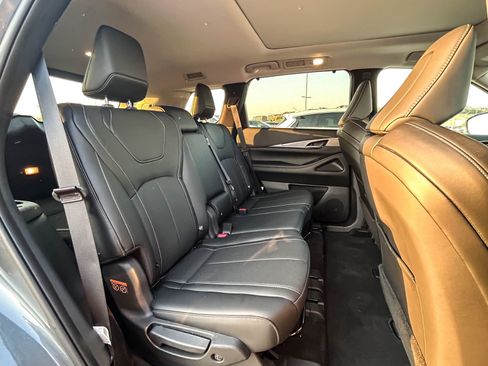 Certified 2024 INFINITI QX60 Luxe FWD image 18