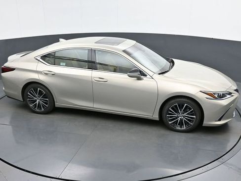 Certified 2025 Lexus ES 350 w/ Premium Package FWD image 38