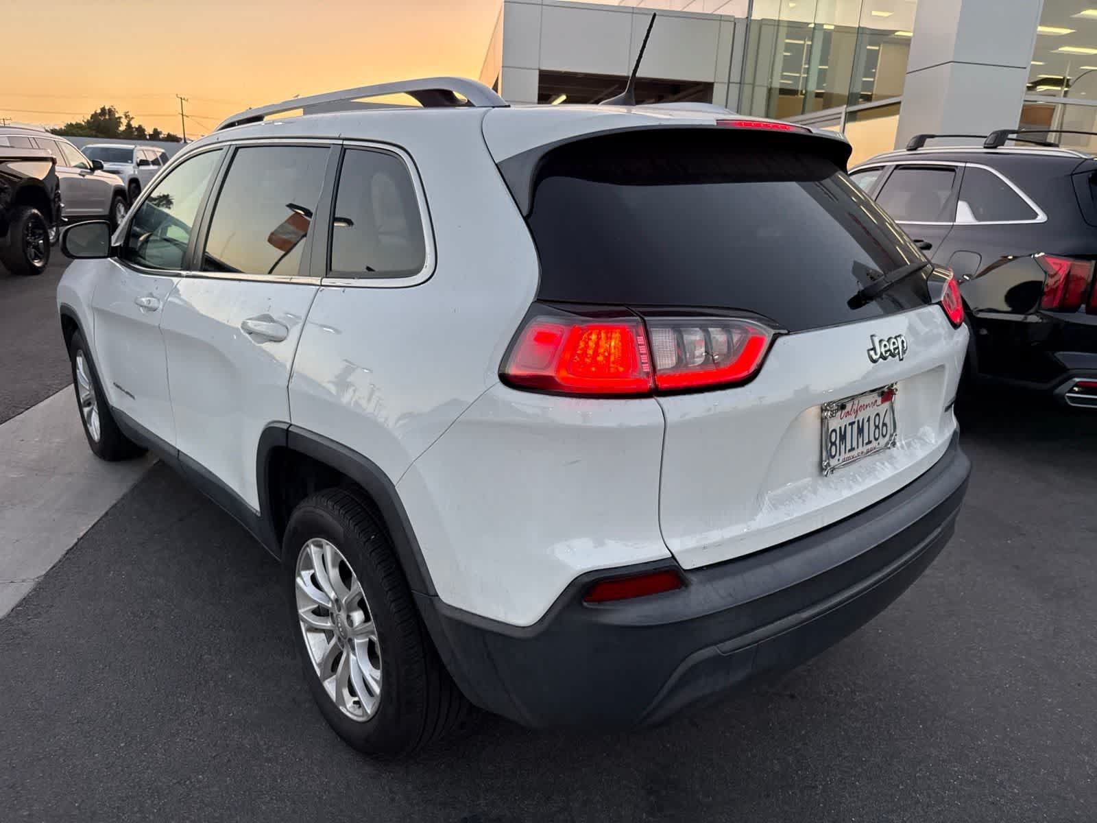 Used 2019 Jeep Cherokee Latitude w/ Popular Appearance Group FWD image 15