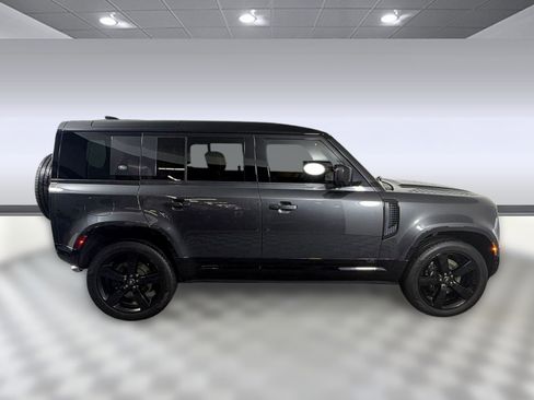 Used 2023 Land Rover Defender 110 V8 AWD/4WD image 8