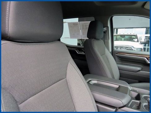 Used 2024 Chevrolet Silverado 1500 LT image 10