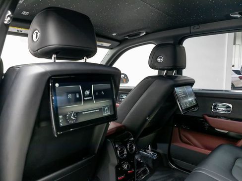 Certified 2022 Rolls-Royce Cullinan image 32