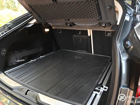 Used 2017 Maserati Levante S image 18