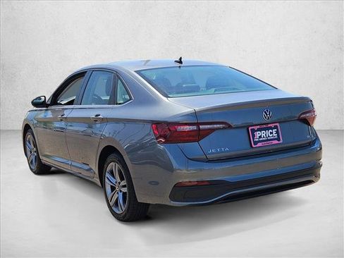 Used 2024 Volkswagen Jetta SE FWD image 7