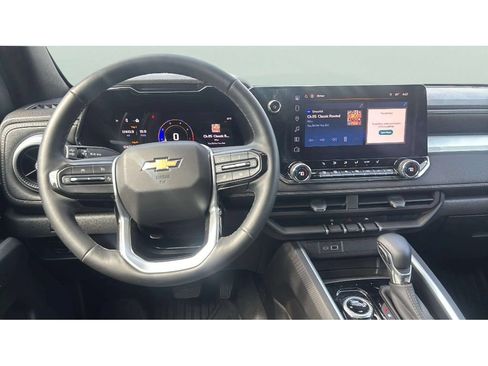 Used 2025 Chevrolet Colorado LT w/ LT Convenience Package AWD/4WD image 12