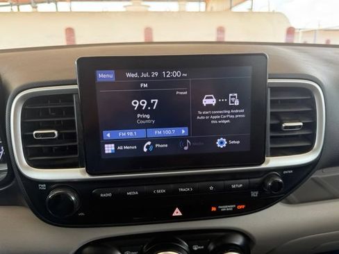 Used 2022 Hyundai Venue SEL w/ Cargo Package FWD image 18