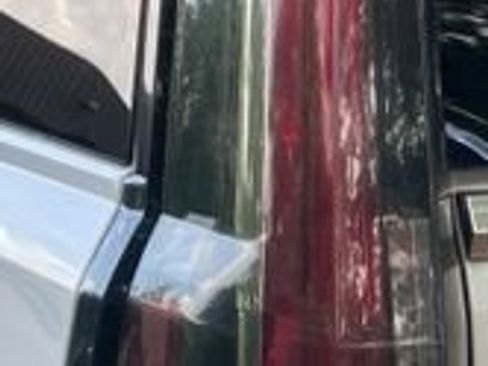 Used 2018 Cadillac Escalade Platinum RWD image 8