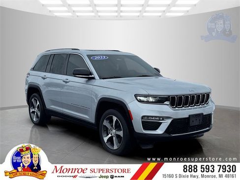 Used 2023 Jeep Grand Cherokee 4WD 4xe image 1