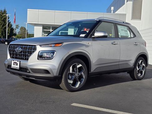 New 2026 Hyundai Venue SEL image 8