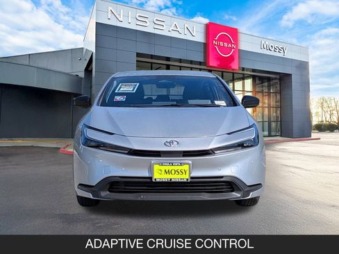 Used 2024 Toyota Prius LE image 4