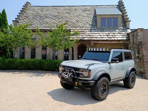 Used 2021 Ford Bronco First Edition AWD/4WD image 1