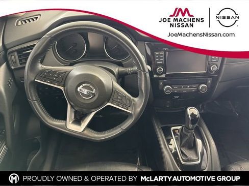 Used 2017 Nissan Rogue SL image 22