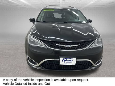Used 2017 Chrysler Pacifica Touring-L Plus FWD image 5