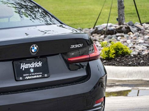 Certified 2025 BMW 330i Sedan w/ Premium Package RWD image 5